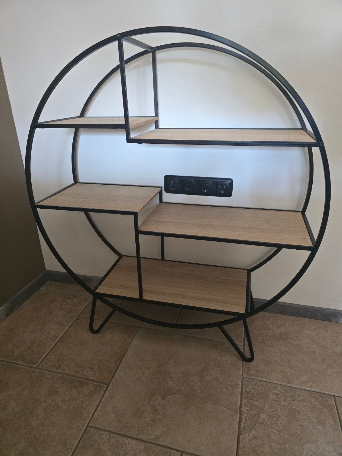 Leuke ronde wandkast/wandrek, Ophalen, Gebruikt
