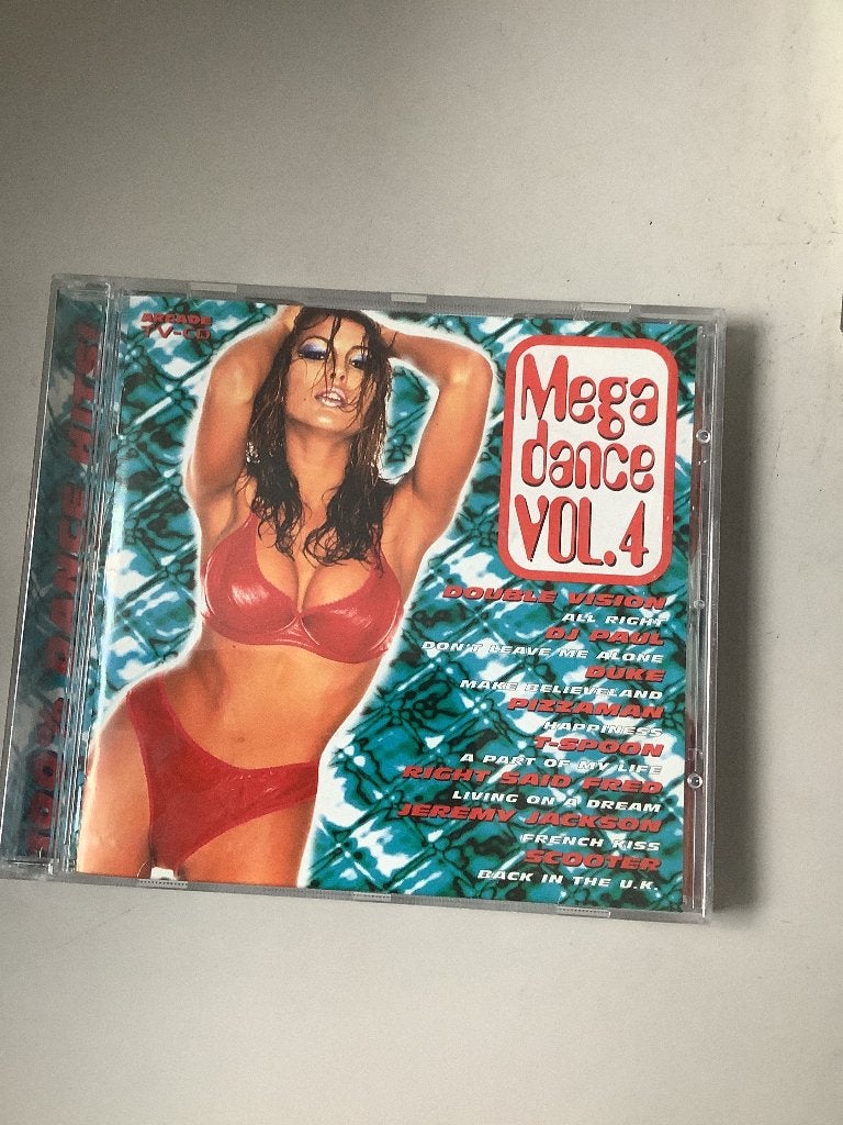Mega dance vol 4, Cd's en Dvd's, Ophalen of Verzenden, Zo goed als nieuw, Dance Populair