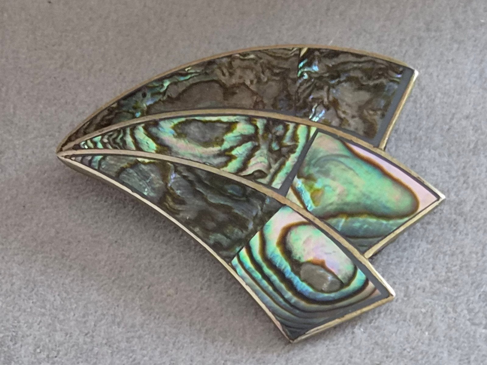 Vintage abalone waaier broche alpaca, Ophalen of Verzenden, Zo goed als nieuw, Overige materialen