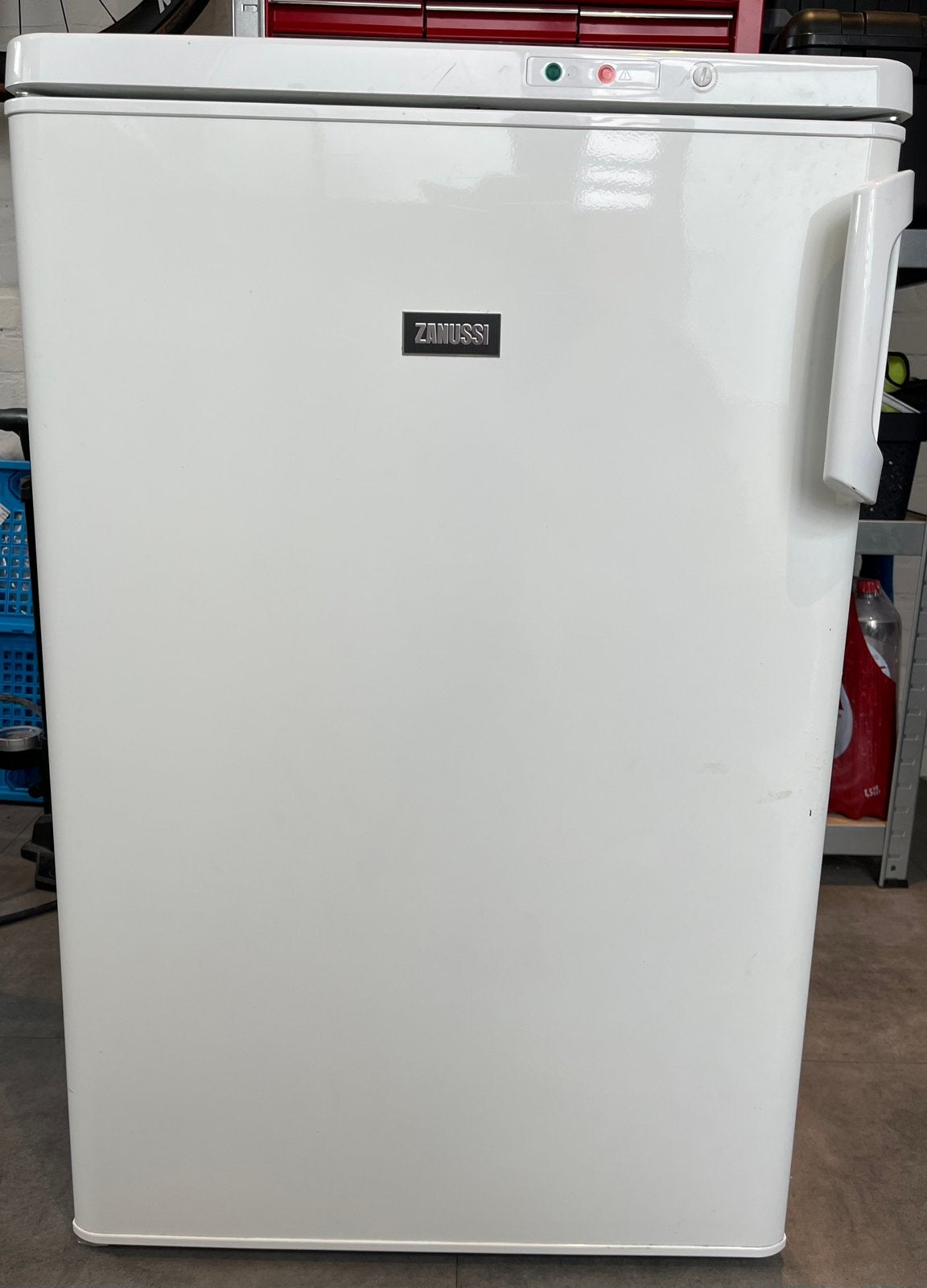Diepvries Zanussi, Witgoed en Apparatuur, Minder dan 85 cm, Minder dan 60 cm, Zo goed als nieuw, Vrijstaand