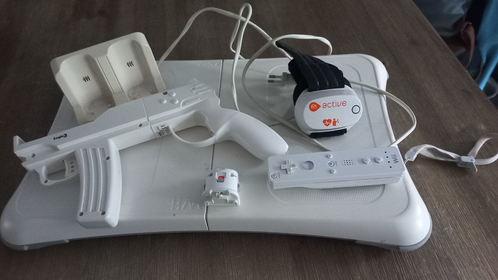 Wii console met 12 games en accessoires, Ophalen of Verzenden, Gebruikt, Met 1 controller, Met games