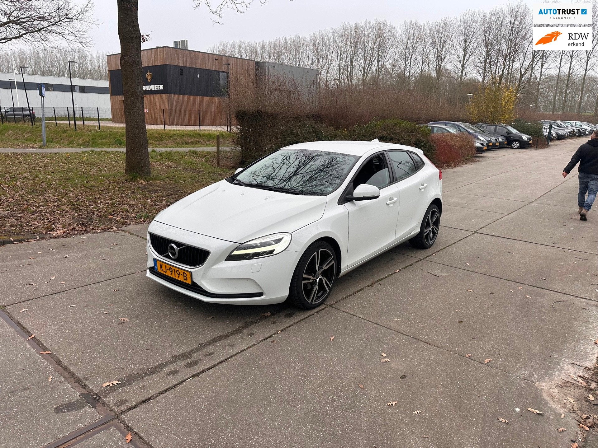 Volvo V40 2.0 D2 Nordic+, Auto's, Voorwielaandrijving, Gebruikt, Euro 6, 4 cilinders