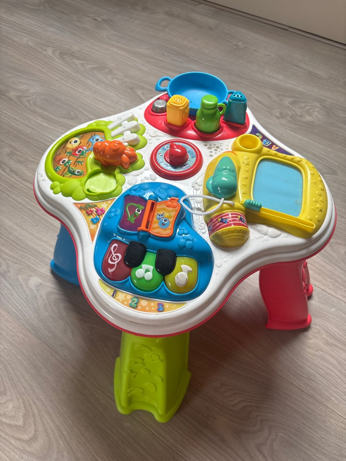 Chicco Baby Speeltafel met Licht en Geluid (niet werkend!), Ophalen of Verzenden, Gebruikt, Overige typen, Met licht
