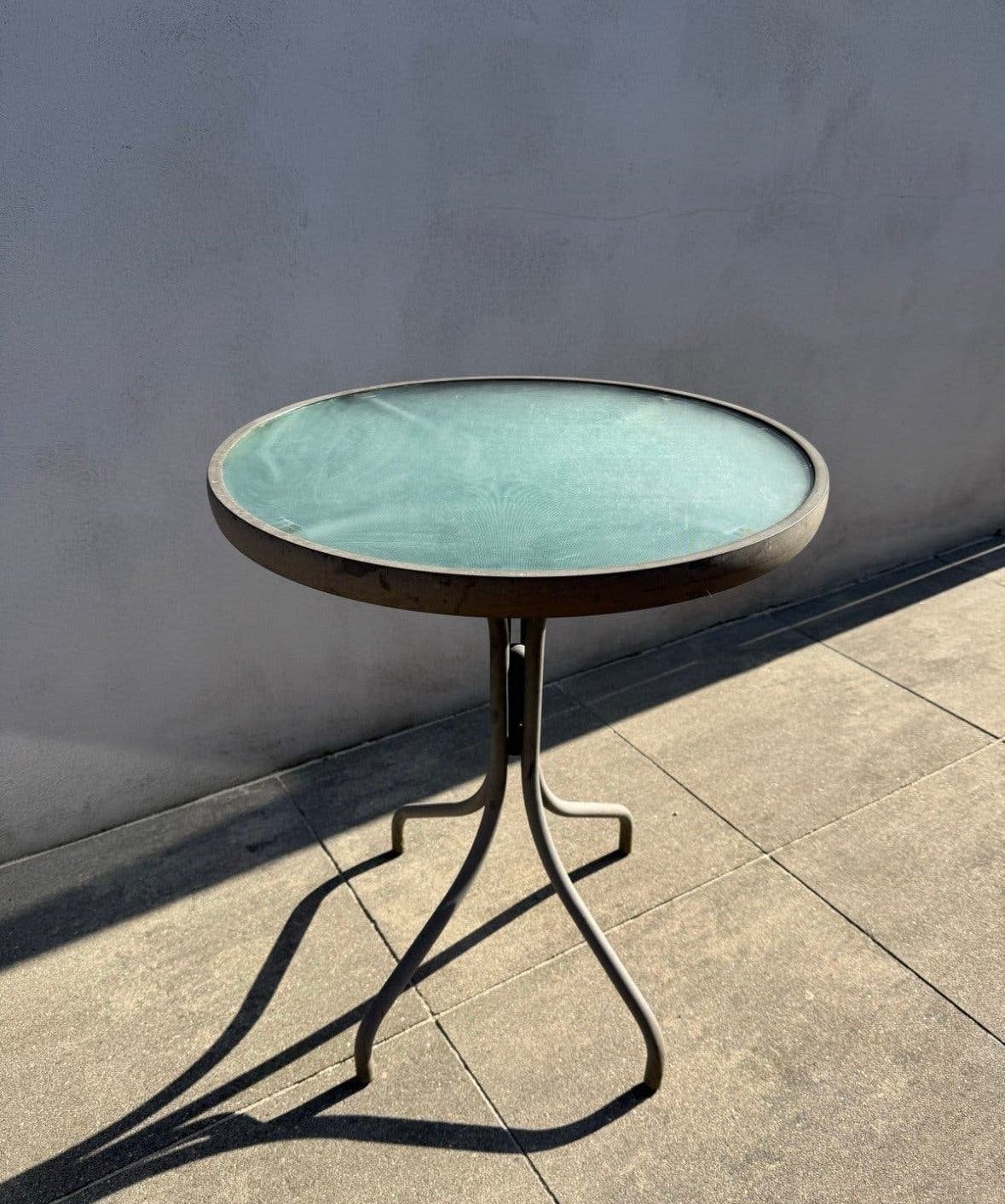 Ronde tuintafel met glazen blad, Tuin en Terras, Ophalen, Zo goed als nieuw, Rond, Metaal
