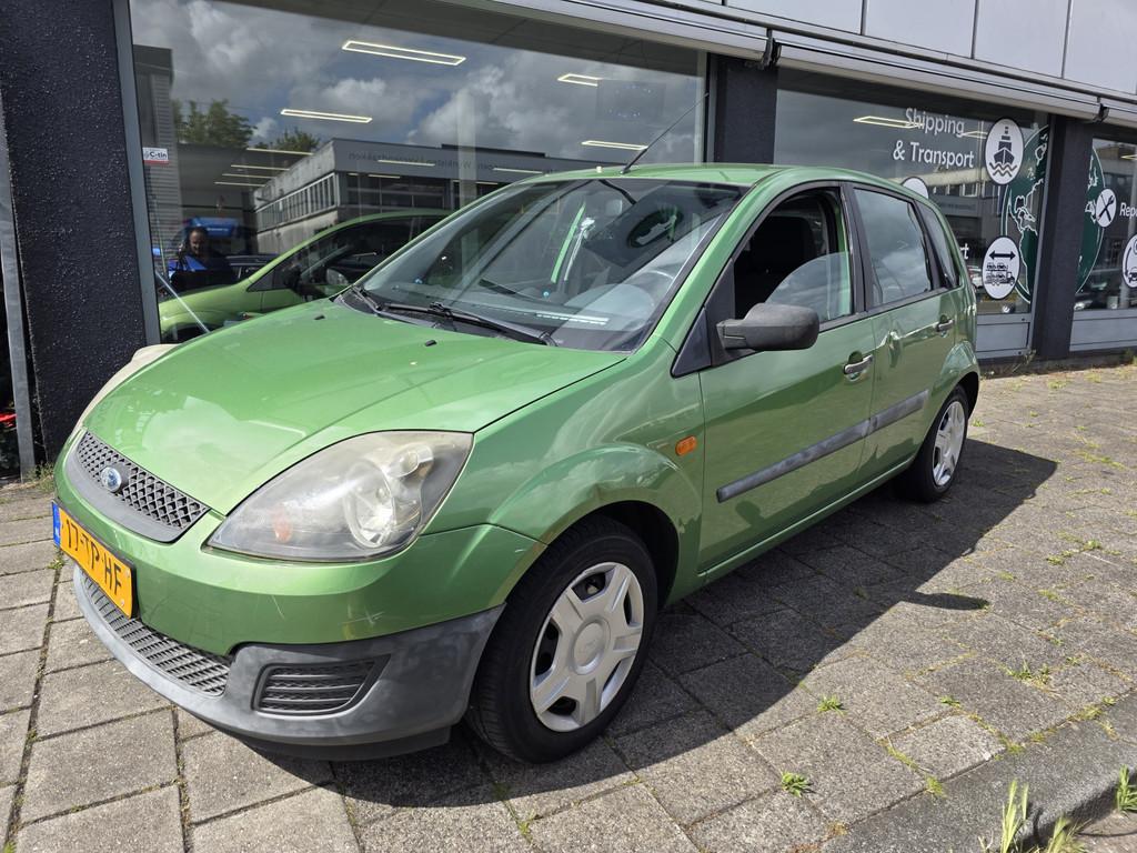 Ford Fiesta 1.4-16V Futura *Nieuwe APK *Airco WEINIG KILOMET, Voorwielaandrijving, Stof, 4 cilinders, 82 pk