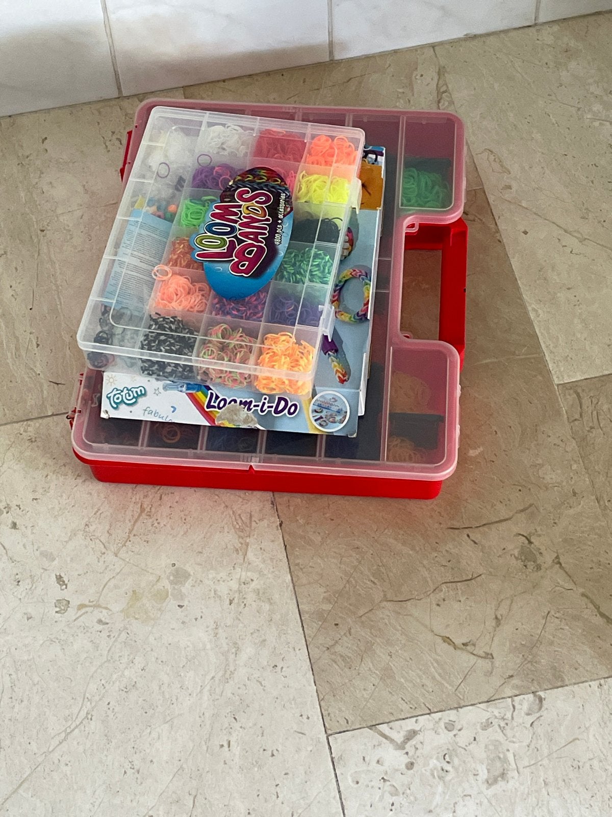 Loom Bands Knutselset met Opbergdoos, Hobby en Vrije tijd, Ophalen, Gebruikt, Overige thema's, Meerkleurig