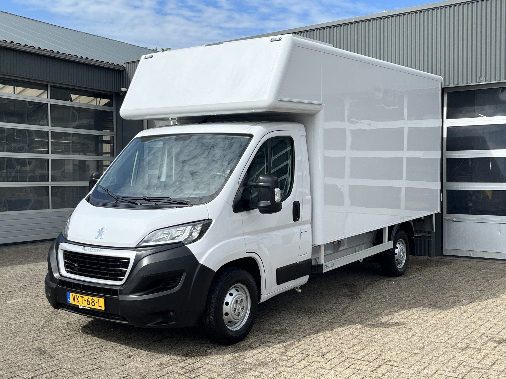 Peugeot Boxer 435 2.2 BlueHDi Bakwagen 750kg laadklep zijdeu, Voorwielaandrijving, Stof, Gebruikt, 4 cilinders