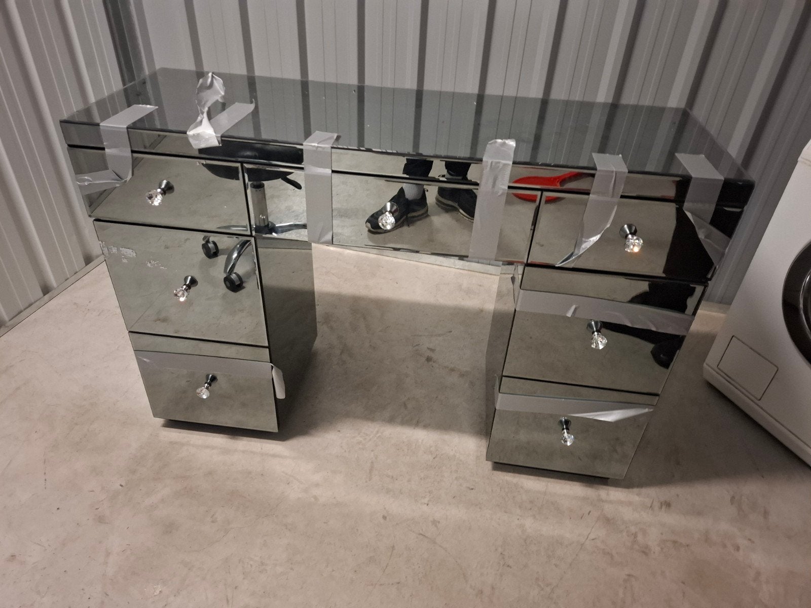 Spiegelbureau met lades en glazen blad, Ophalen, Gebruikt, Bureau, Bureau