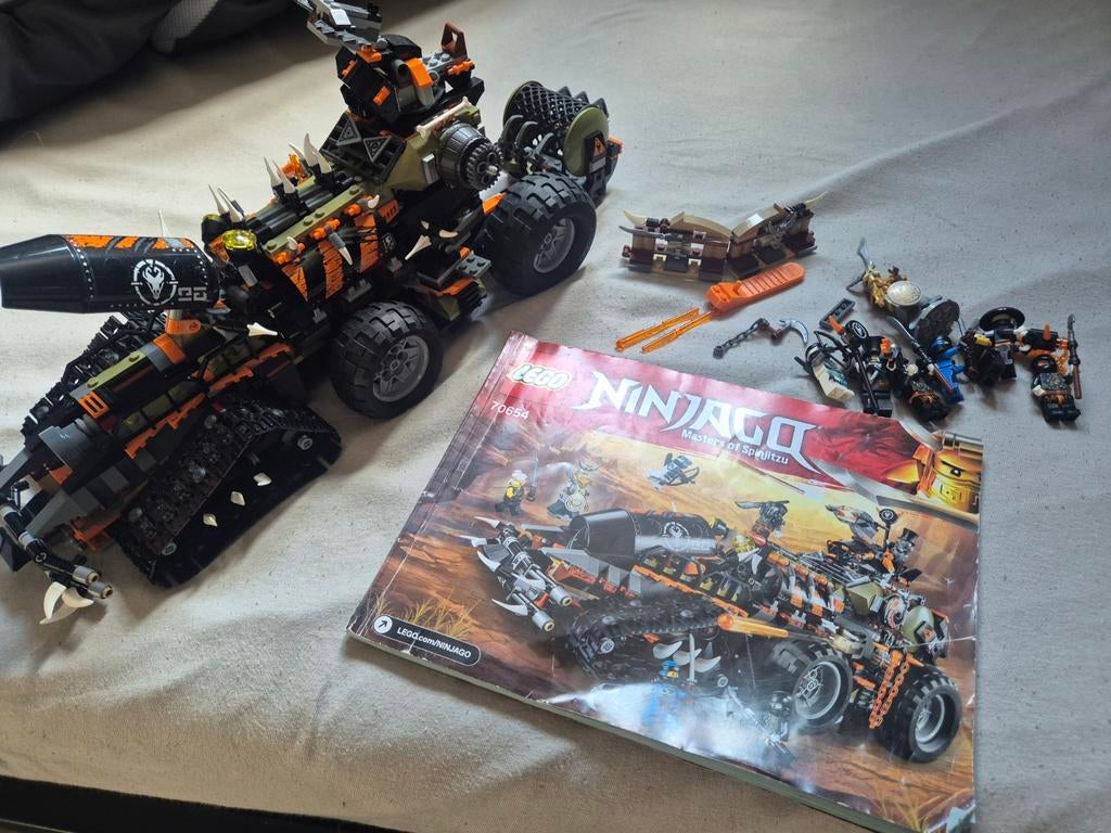 Lego Ninjago 70654 Dieselnaut met minifiguren, Kinderen en Baby's, Speelgoed | Duplo en Lego, Ophalen, Gebruikt