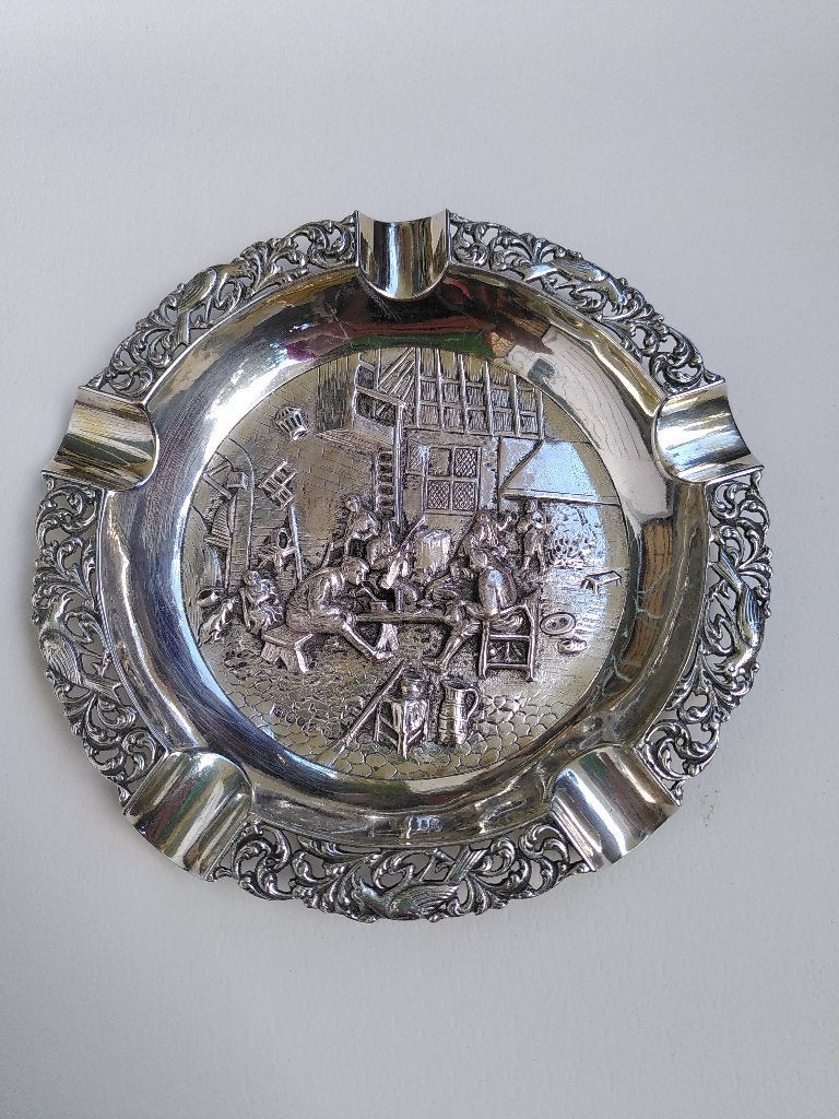Zilveren asbak - herberg-tafereel uit 1931, Antiek en Kunst, Antiek | Goud en Zilver, Ophalen of Verzenden, Zilver