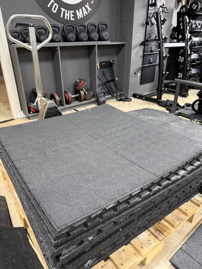 Rubberen fitness sportvloer, circa 25m2, 15 hele tegels, Overige typen, Ophalen of Verzenden, Zo goed als nieuw, .