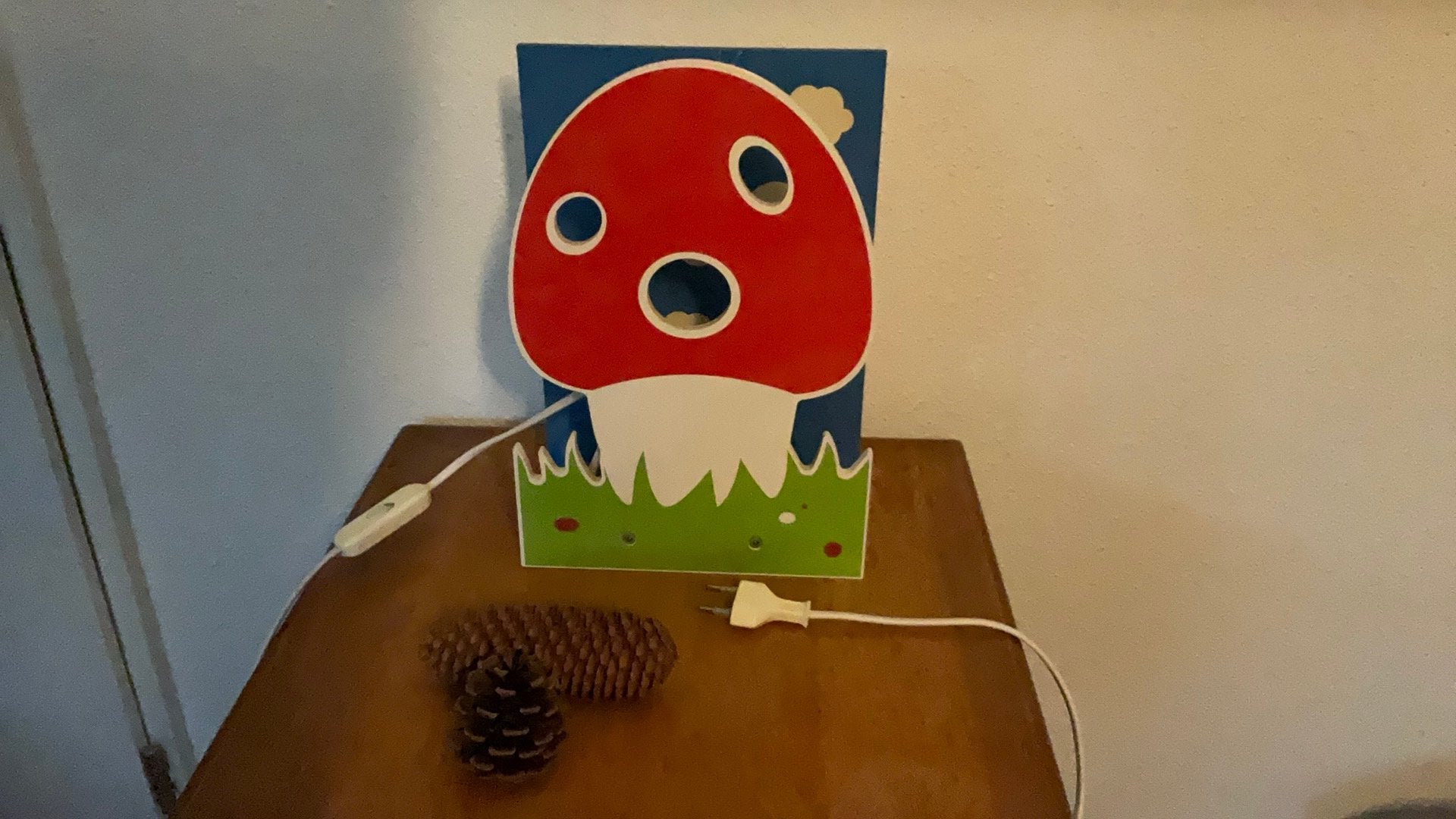 Te koop leuke paddenstoel lamp voor de kinderkamer., Meerkleurig, E14 (klein), Ophalen of Verzenden, Zo goed als nieuw