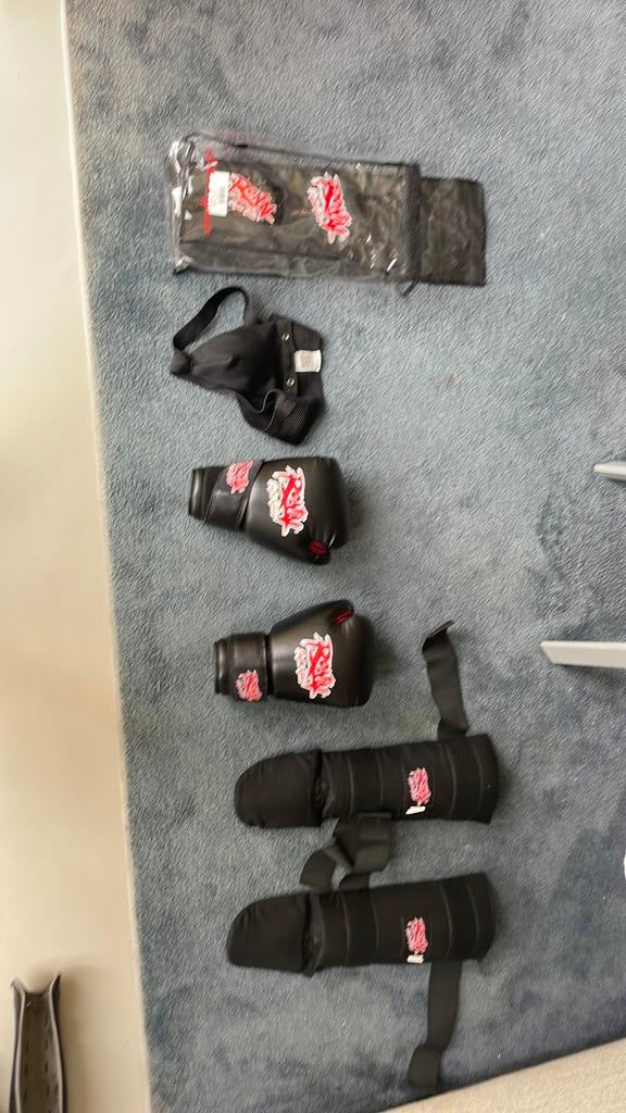 Kickboks spullen, Gebruikt, Overige, Maat XS of kleiner, Vechtsportbescherming