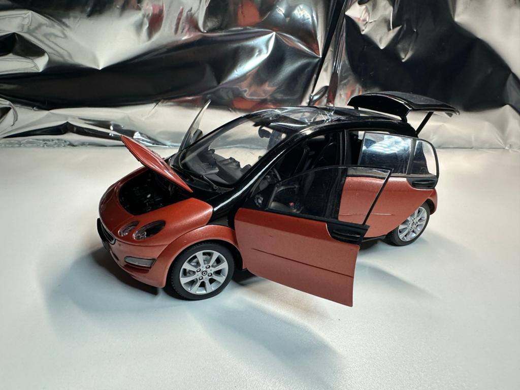 Smart Forfour modelauto - Gedetailleerd schaalmodel, Ophalen of Verzenden, Gebruikt, Auto, Kyosho