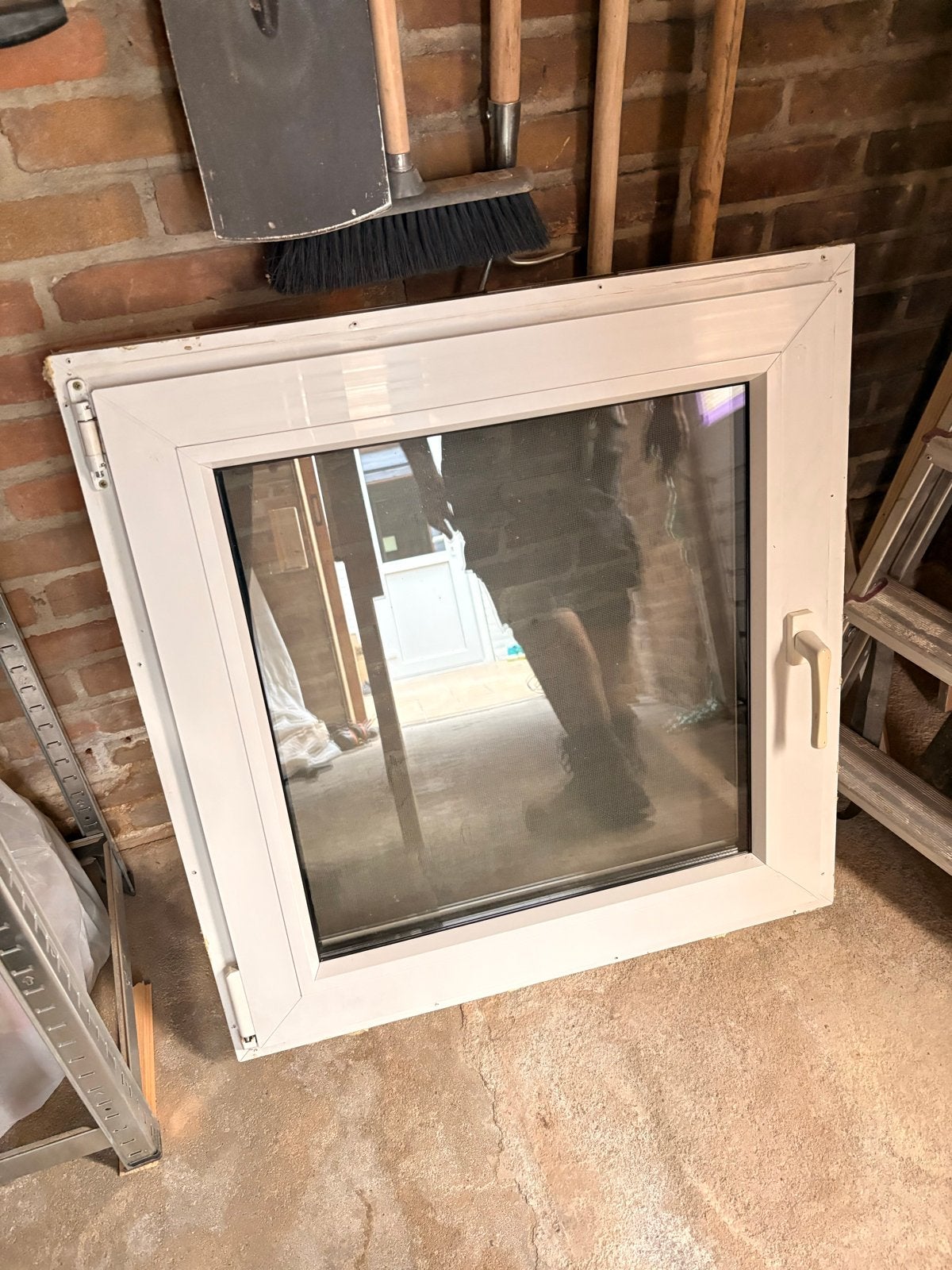 Kunststof raam met dubbel glas en hor, Ophalen, Gevelraam of Ruit, Gebruikt, Minder dan 80 cm