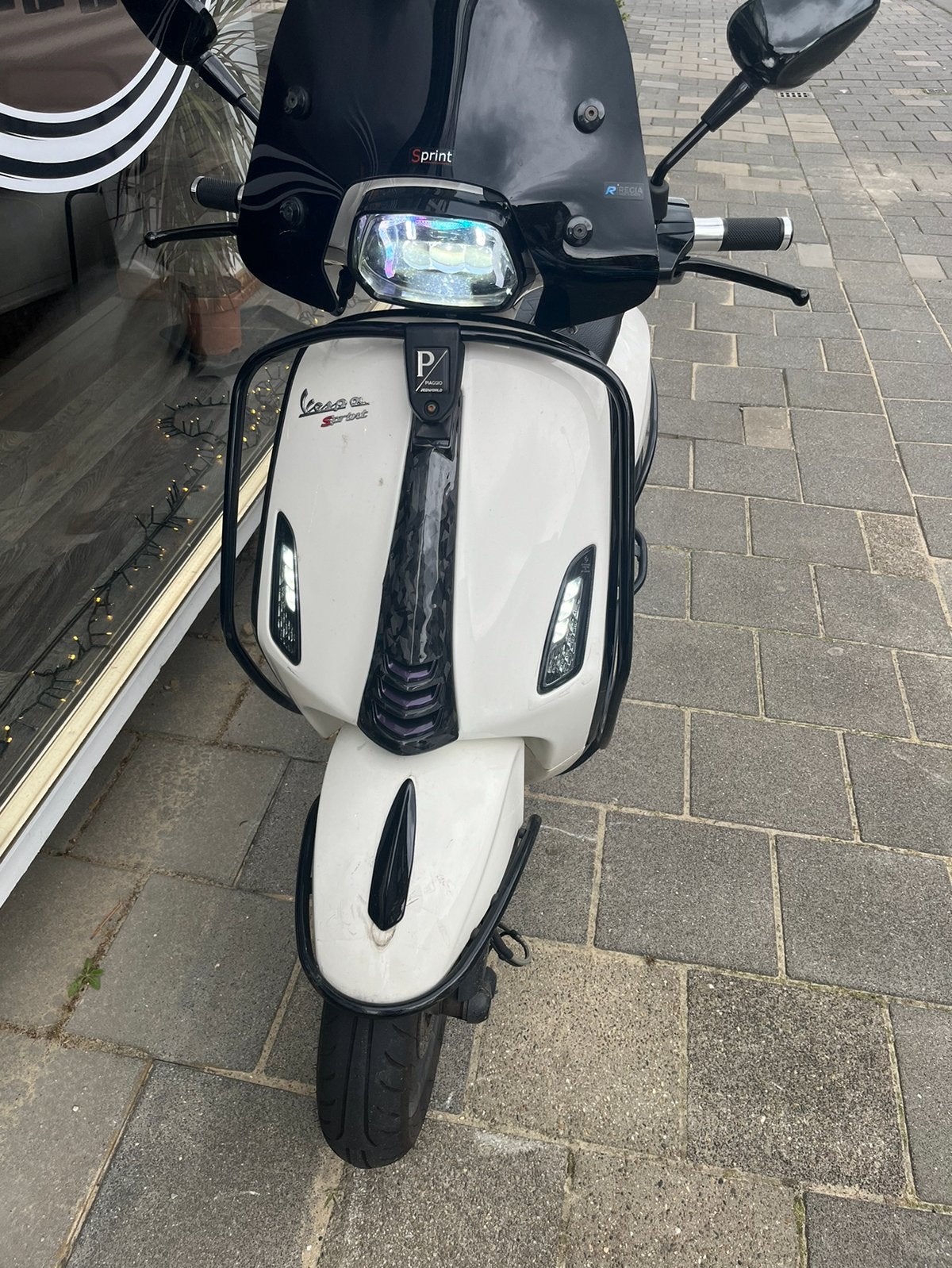 Vespa sprint 80cc, Fietsen en Brommers, Scooters | Vespa, Ophalen, Zo goed als nieuw, Benzine, Overige modellen