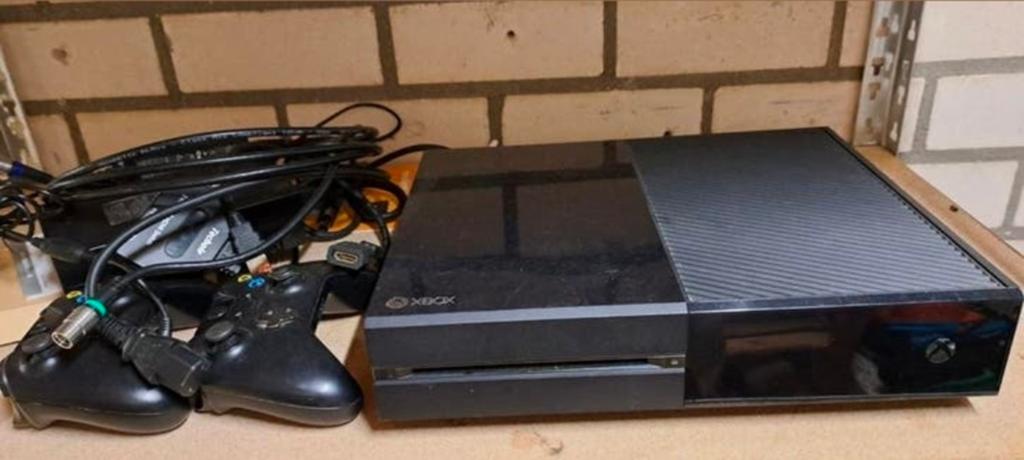 Xbox one met 2 controlers, Ophalen of Verzenden