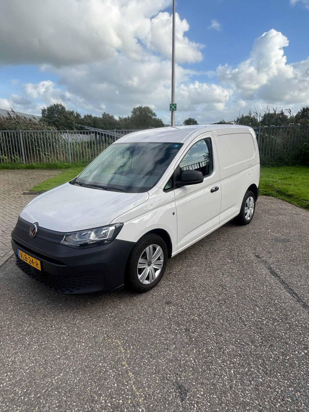 Volkswagen Caddy Cargo 2.0 TDI 75pk L1h1 2021 Wit, Voorwielaandrijving, 74 pk, 4 cilinders, Volkswagen