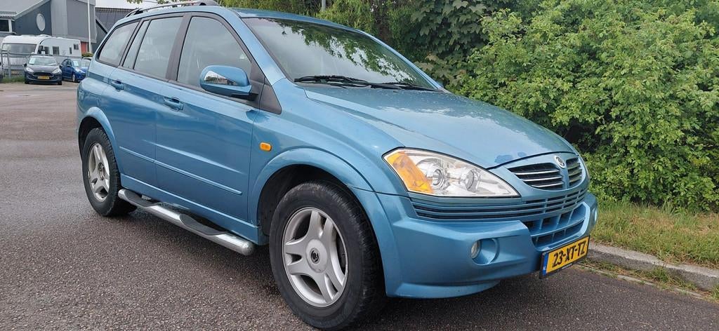SsangYong Kyron M 200 Xdi 4X4 170599 km NAP en mag 2300 kg t, Auto's, SsangYong, Automaat, 1998 cc, Stof, Gebruikt
