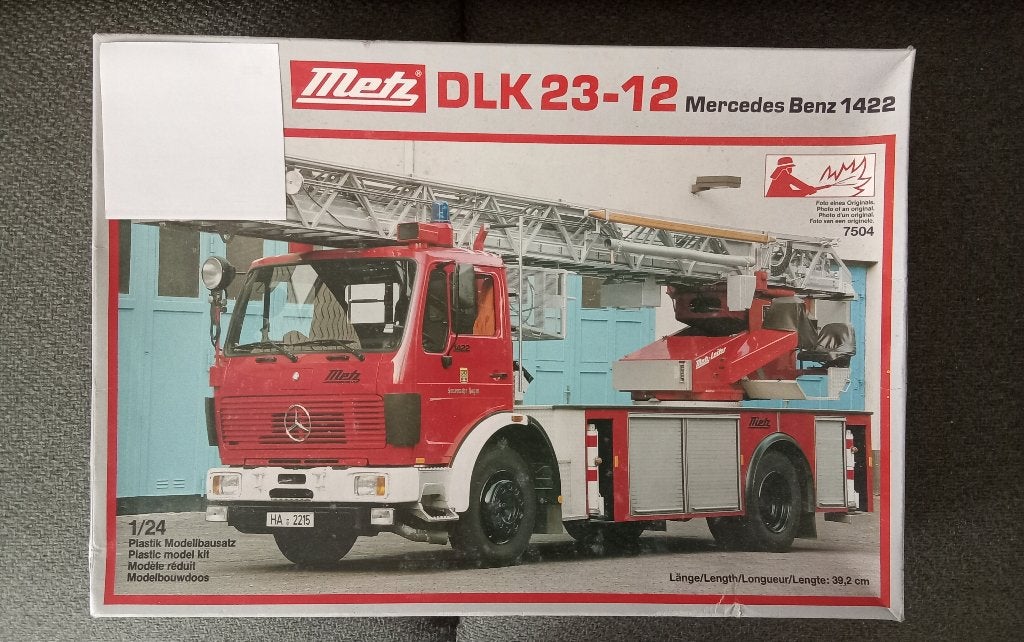 Revell Mercedes brandweer ladder wagen, Hobby en Vrije tijd, Modelbouw | Auto's en Voertuigen, Revell, Groter dan 1:32, Ophalen of Verzenden