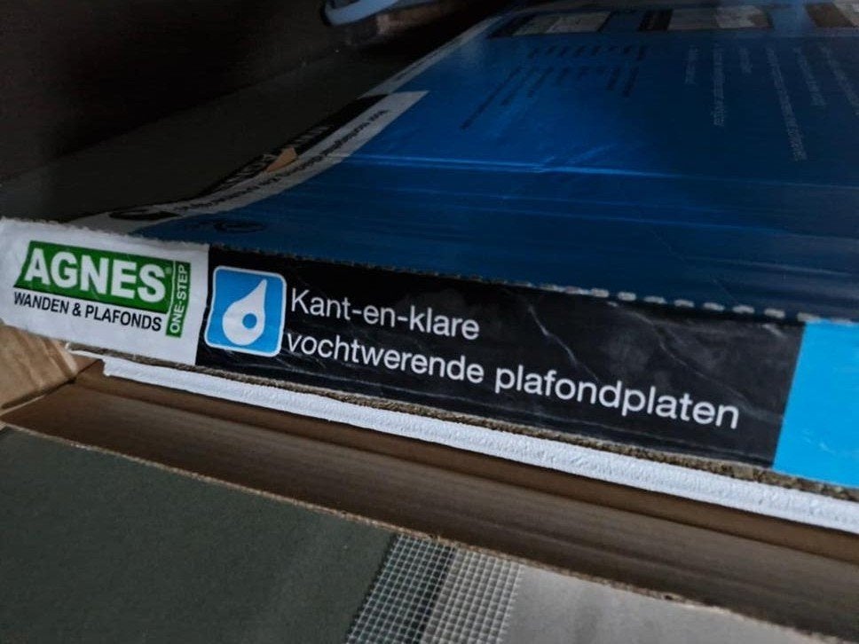 2 1/2 vochtwerende plafondplaten wit 60x120 cm AgnesOne-Step, Doe-het-zelf en Verbouw, Platen en Panelen, Ophalen, Nieuw, Hout
