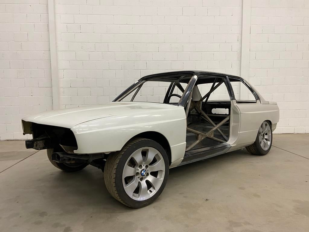 E30 M3 Replica Kevlar Carbon Body