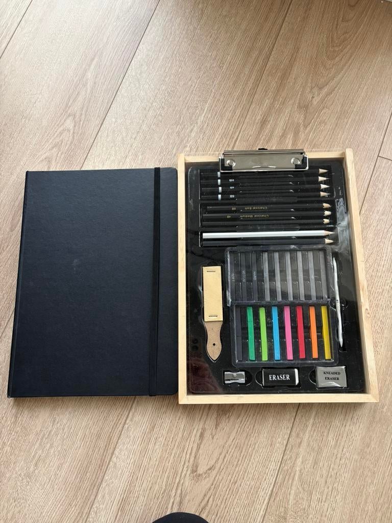 Teken potloden en tekenboek, Ophalen of Verzenden, Zo goed als nieuw