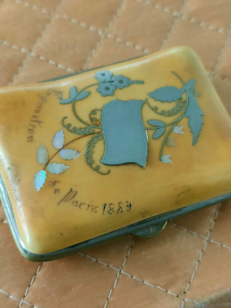 Antiek Frans celluloid beursje 1889 paris, Antiek en Kunst, Curiosa en Brocante, Verzenden