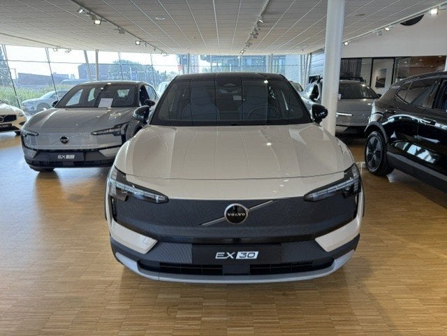 Volvo EX30 Cross Country Cross Country P5 Long Range 69kWh/2, Auto's, Volvo, 0 cilinders, EX30, Beige, Nieuw