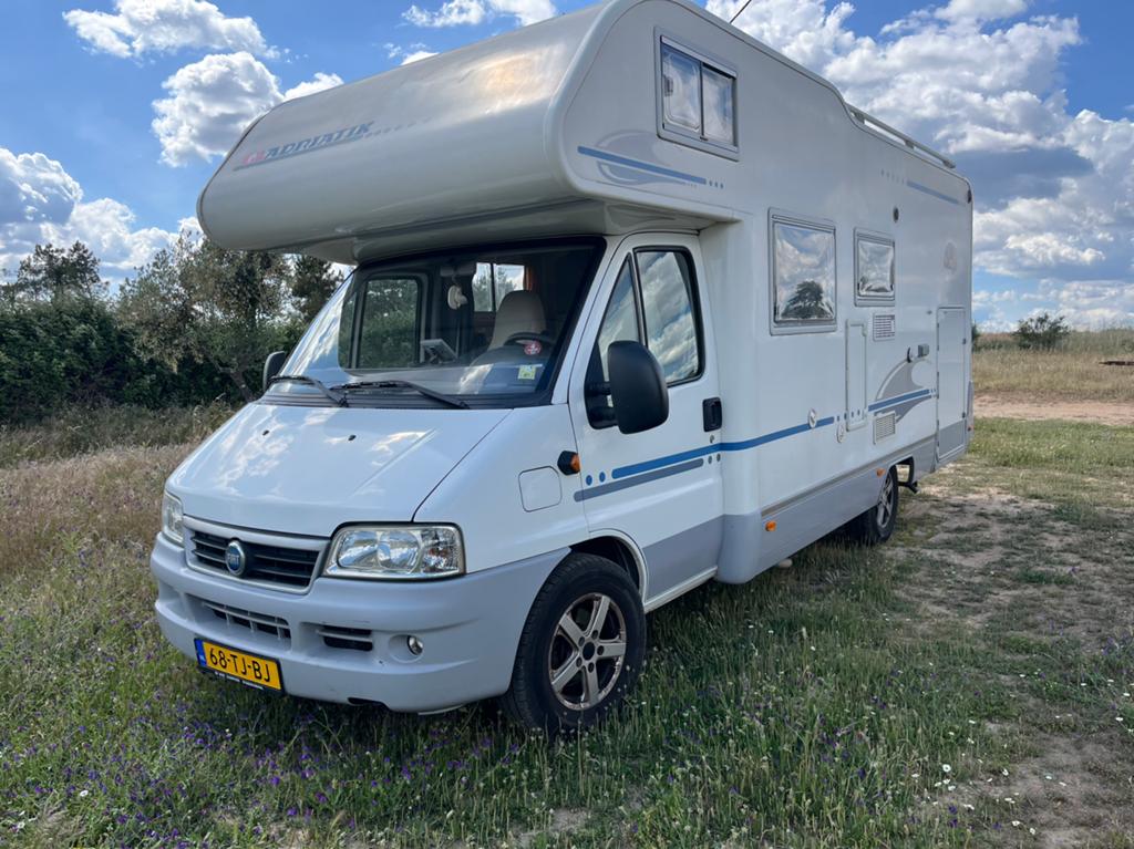 Adria Coral 660SP Alkoof Camper, Caravans en Kamperen, Campers, Standaard zit, Alkoof, Ringverwarming, Fiat