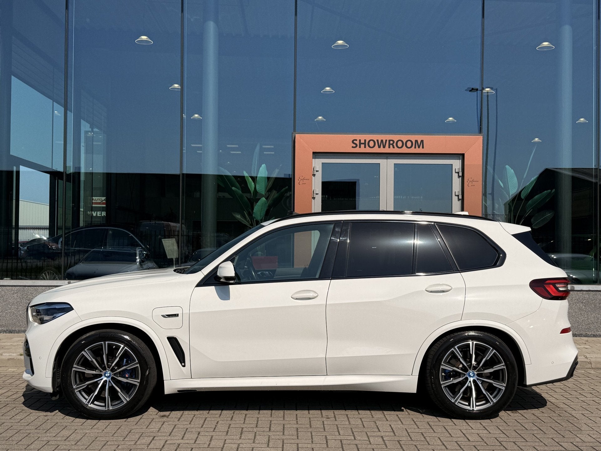 Foto 5 van BMW X5 xDrive45e High Executive | M Pakket | Pano | Luchtver