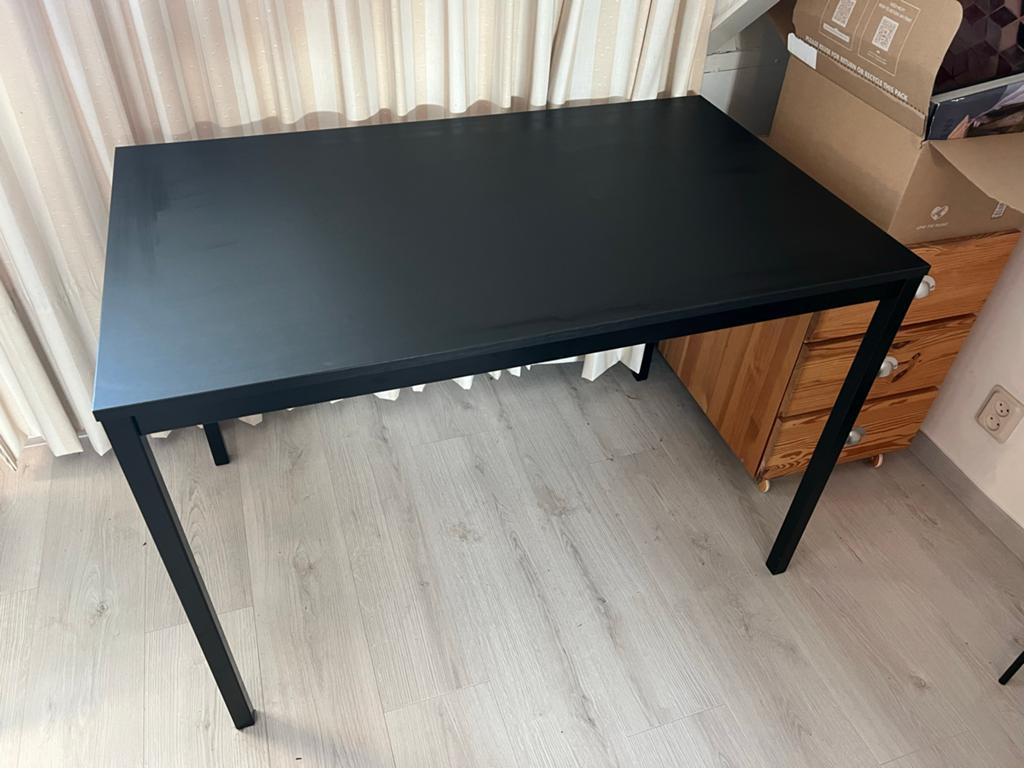IKEA TÄRENDÖ eettafel / bureau - Zwart, 110x67 cm, Ophalen, Gebruikt, 100 tot 150 cm, 50 tot 100 cm