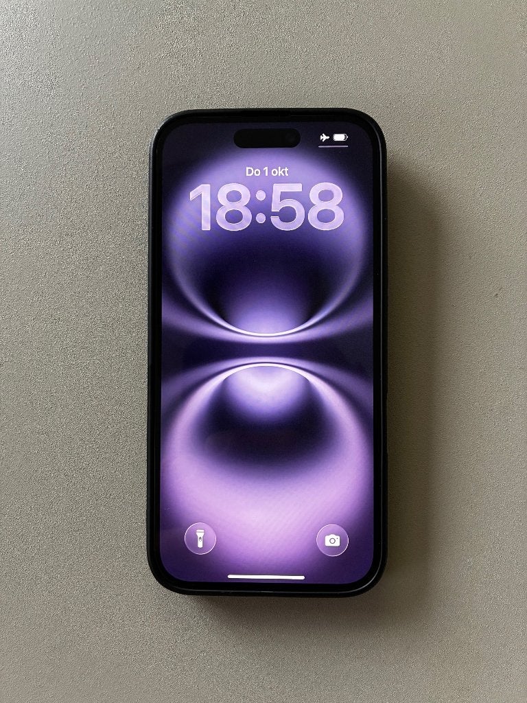 Foto 4 van Apple iPhone 16 256GB met nieuwe originele batterij (100%)