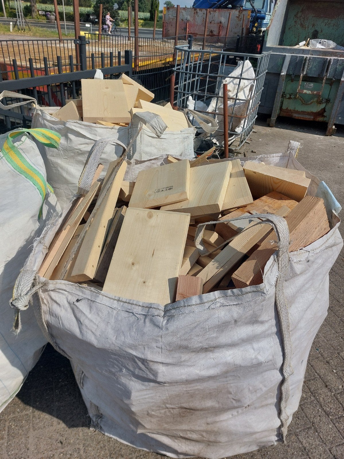 Gedroogd brandhout / haardhout, Minder dan 3 m³, Ophalen
