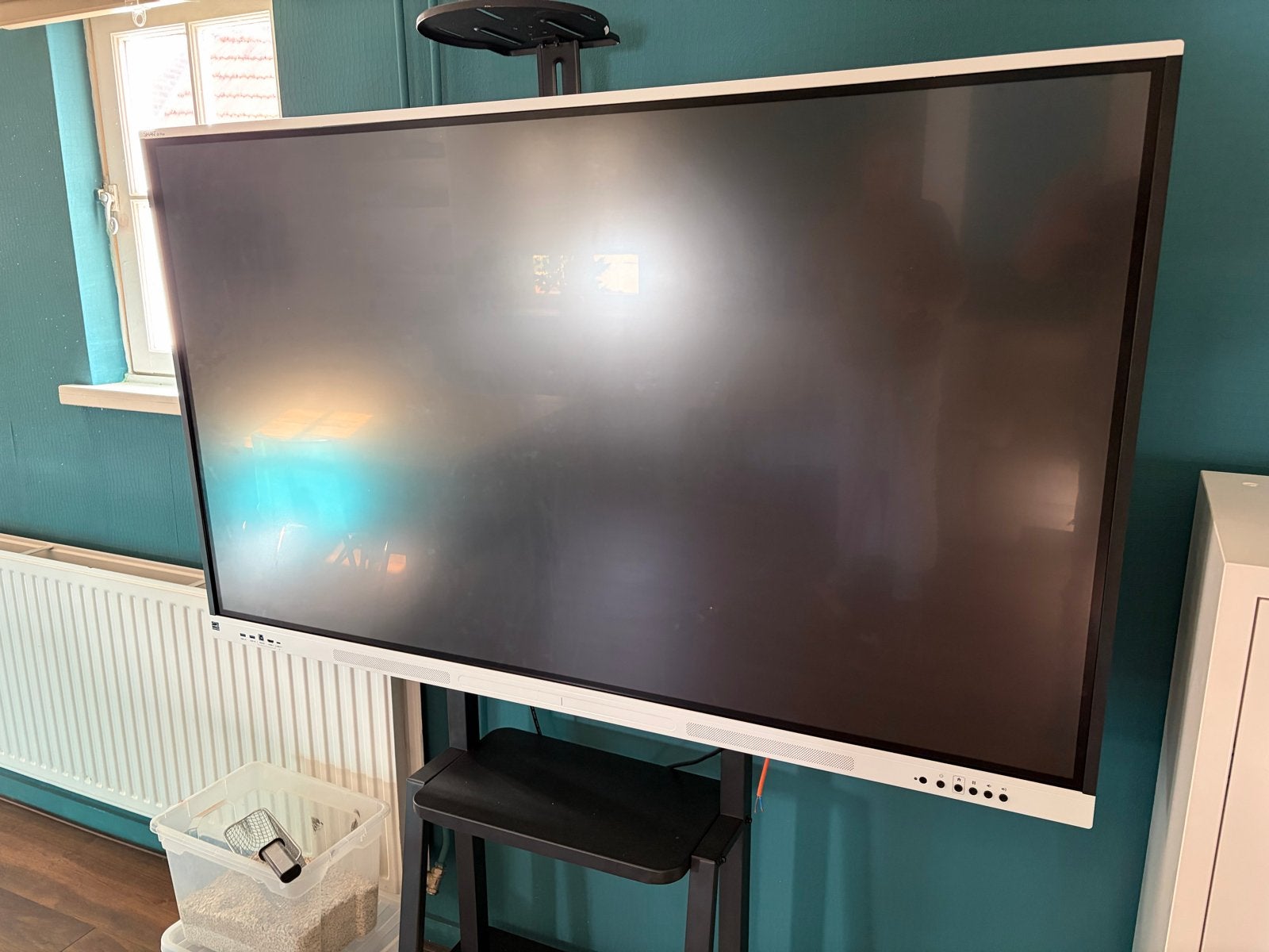 Smart Board 65" LCD Monitor - Zo goed als nieuw, Audio, Tv en Foto, LCD, Zo goed als nieuw, 100 cm of meer, Smart TV