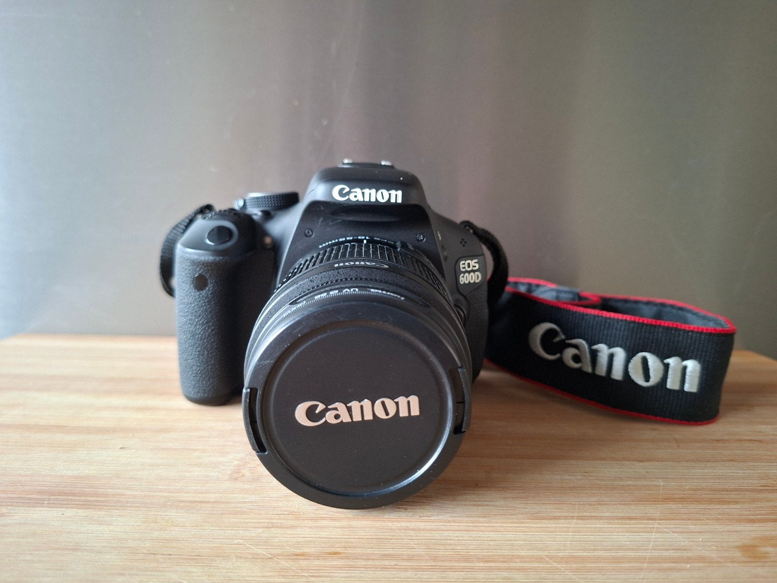 Canon EOS 600D camera met 2 lenzen, tas en SD kaart, Audio, Tv en Foto, Fotocamera's Digitaal, Gebruikt, Spiegelreflex, Canon