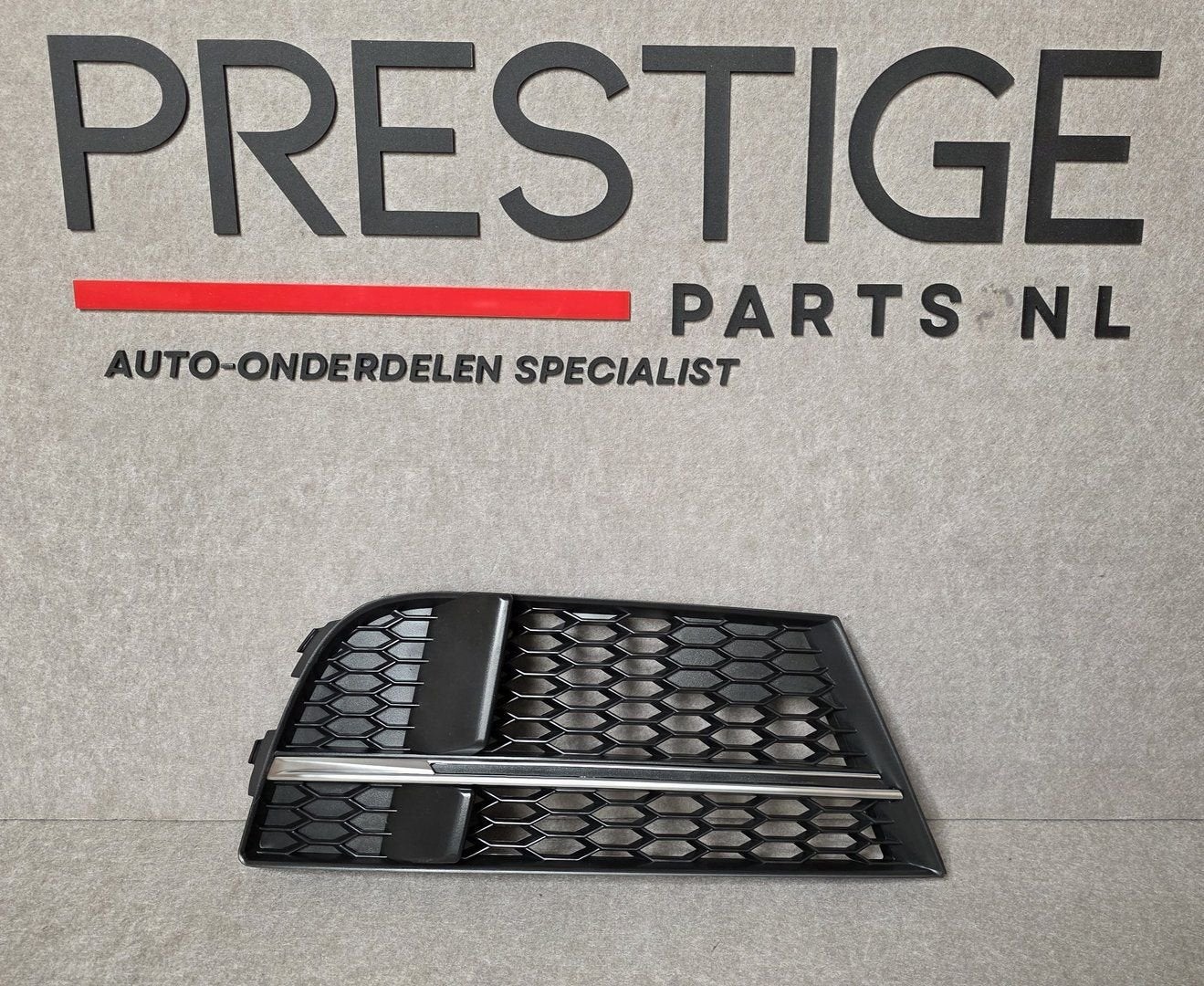 Bumper Rooster AUDI A3 8V FACELIFT S3 8V3807682Q Rechts 8V0, Gebruikt, -, Voor, Ophalen of Verzenden