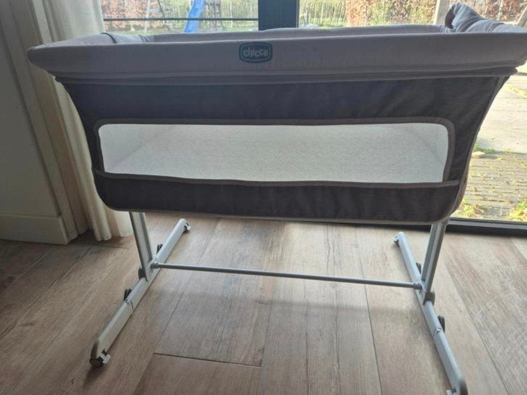 Chico babybed met Aerosleep matras, Ophalen of Verzenden, Zo goed als nieuw, Wieg