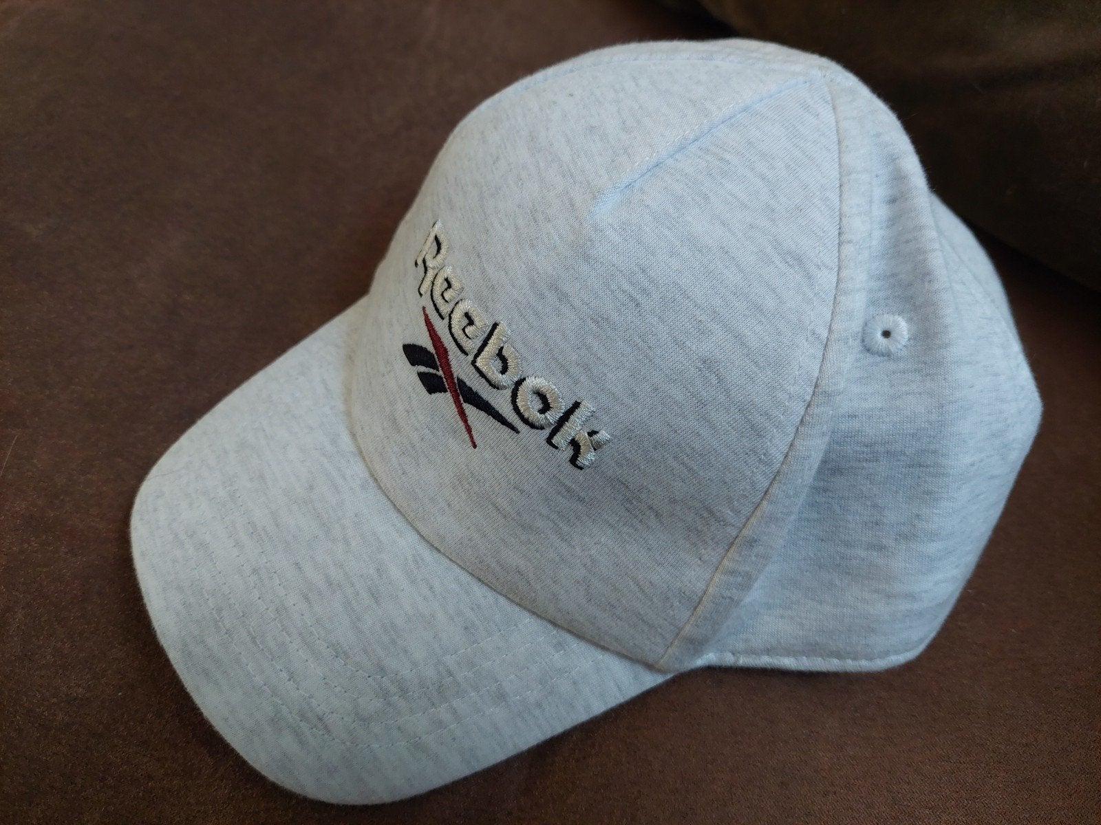 Nieuwe H&M Pet - Reebok Logo - Maat 92/116 (1.5-6 jaar), Jongetje of Meisje, H&M, Nieuw, Ophalen of Verzenden