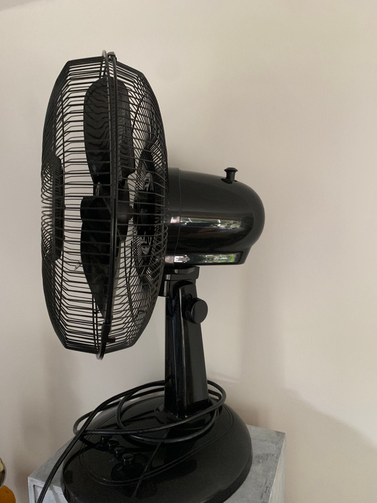 Ventilator smc 230 v stand still en draaistand, Ophalen, Zo goed als nieuw, Tafelventilator