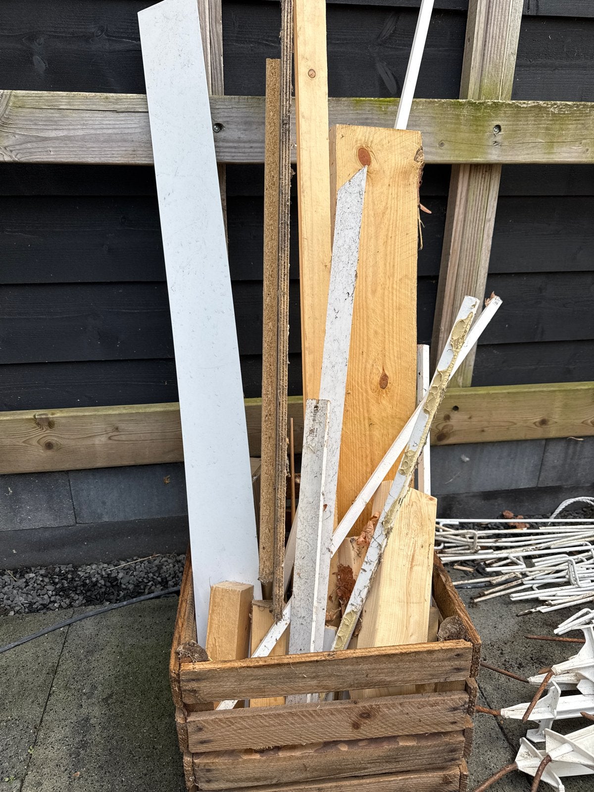 Gratis Diverse restpartij hout - planken en balken, Ophalen, Gebruikt, 25 tot 50 mm, Overige typen