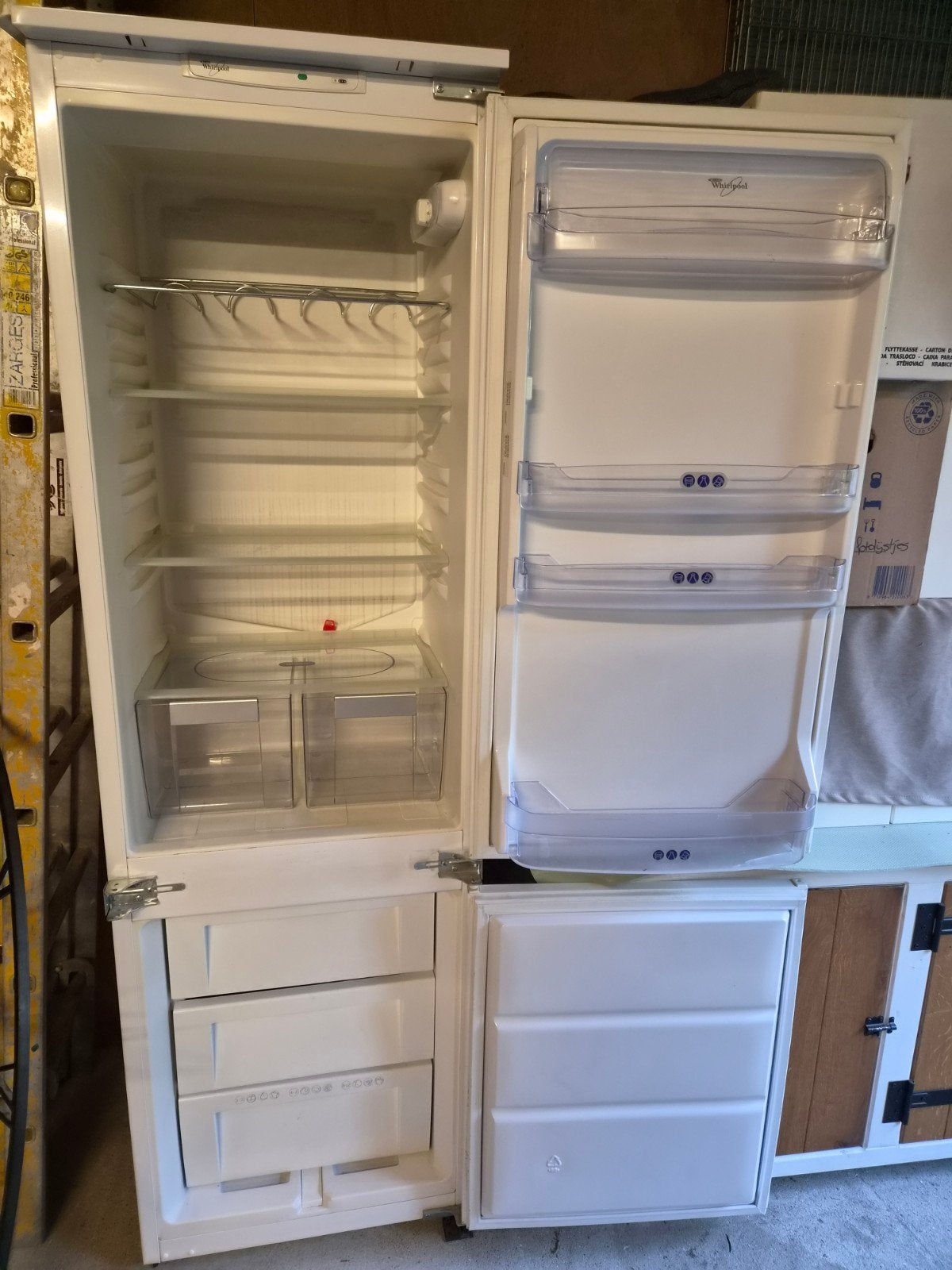 Whirlpool inbouw koel(kast)-vriescombinatie, Ophalen, 150 tot 200 liter, Gebruikt, Met aparte vriezer