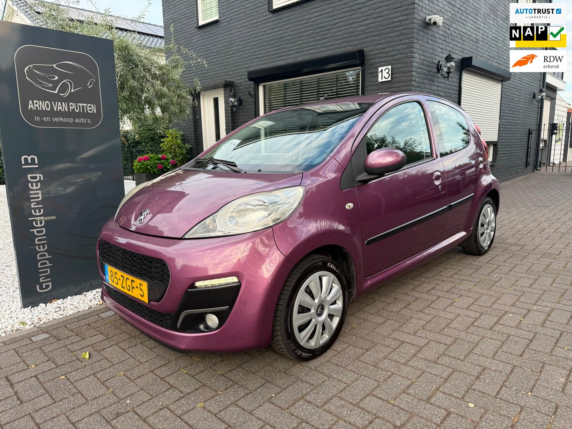 Peugeot 107 1.0 Active /Airco / Origineel Nederlands!, Auto's, Voorwielaandrijving, Euro 5, Stof, Gebruikt