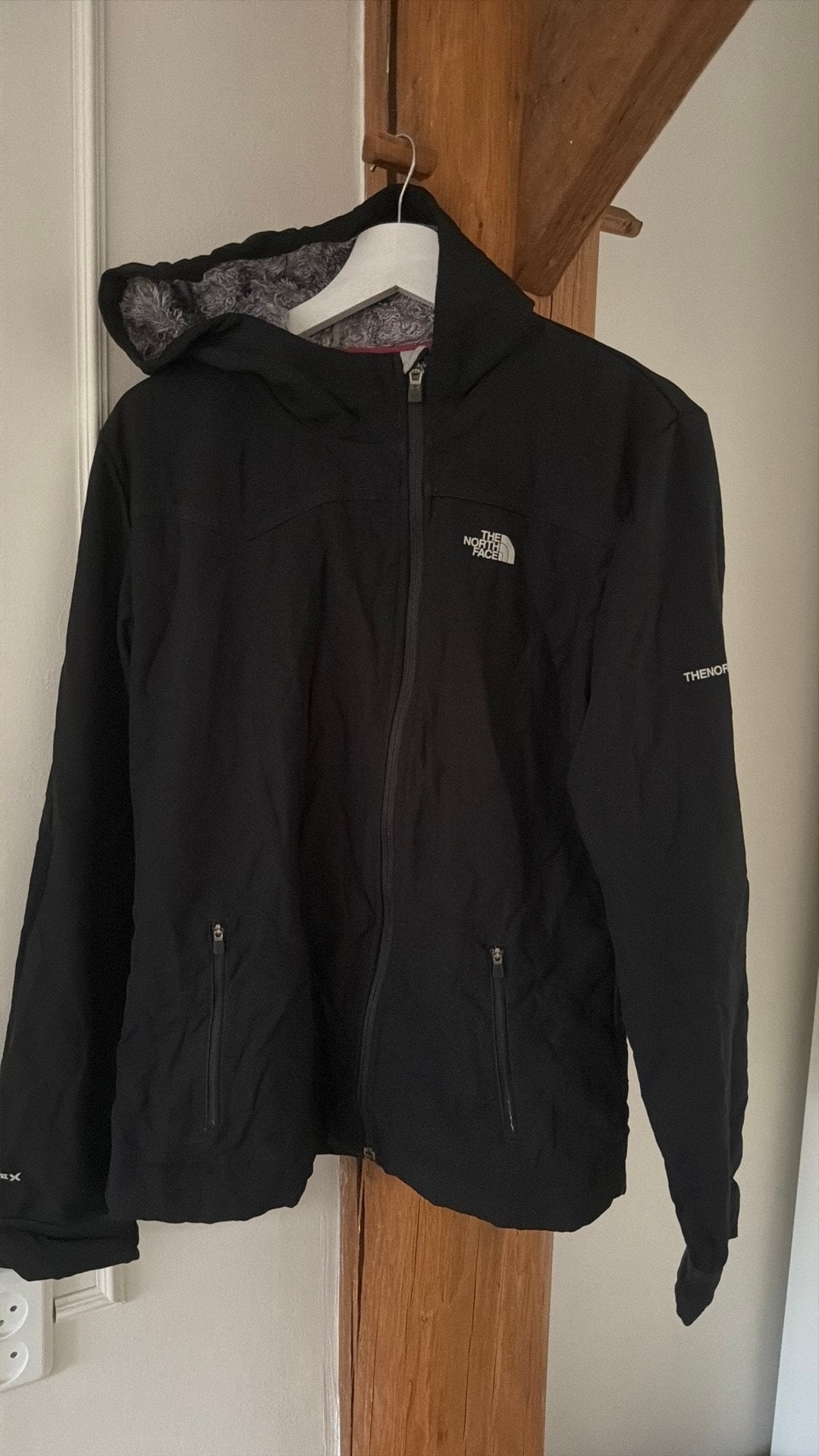 The North Face maat XL, Ophalen, Zo goed als nieuw, Maat 42/44 (L), Zwart
