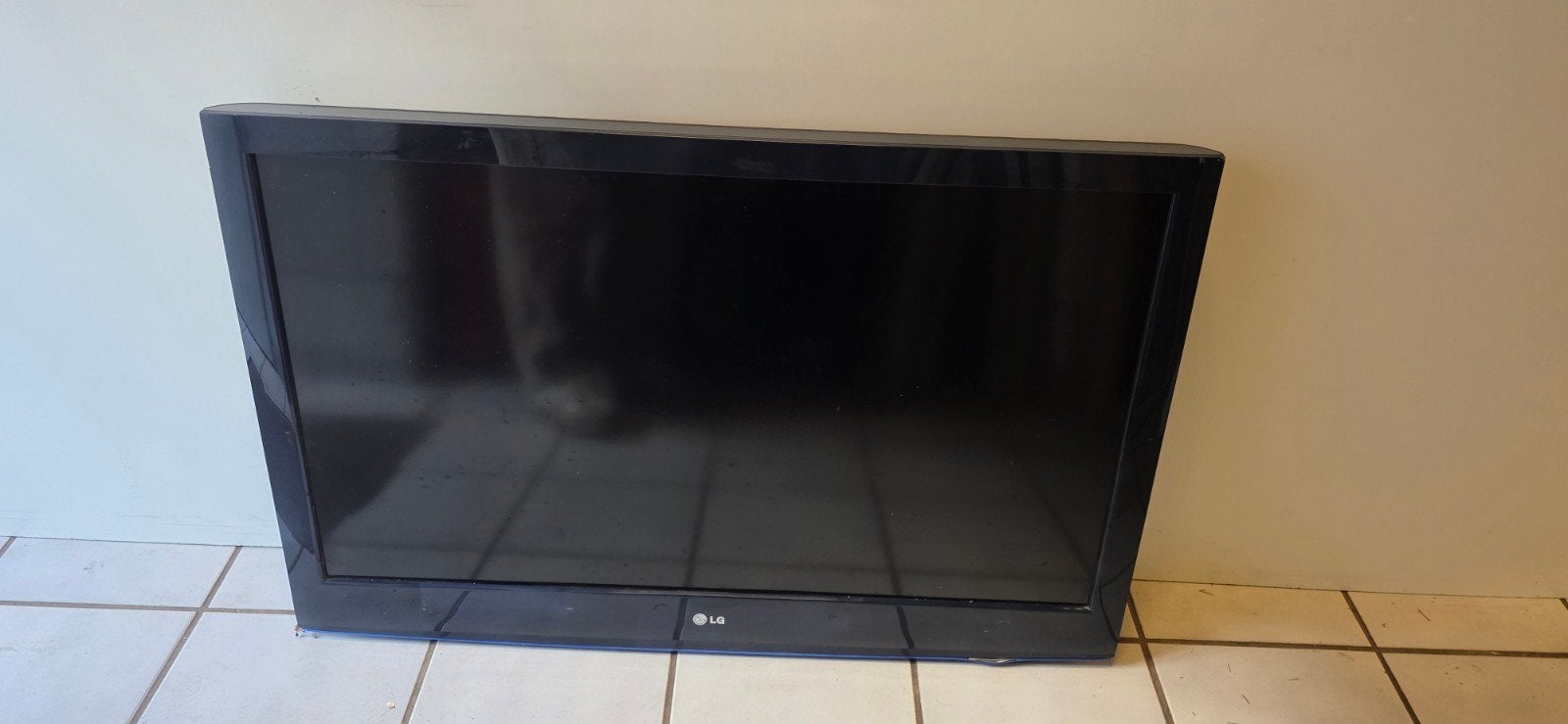 4 stuks LG 42LD420C LCD TV - 106 cm (42 inch) Full HD, Ophalen, Gebruikt, 50 Hz, LCD