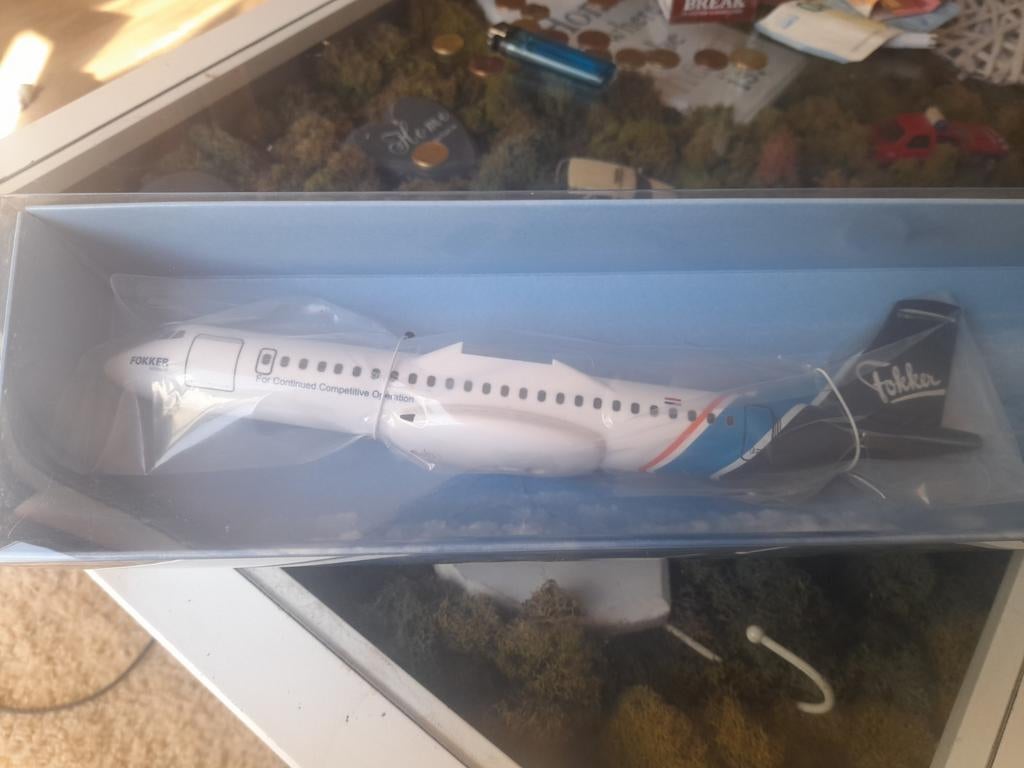 Fokker modelvliegtuig nieuw in doos, Ophalen