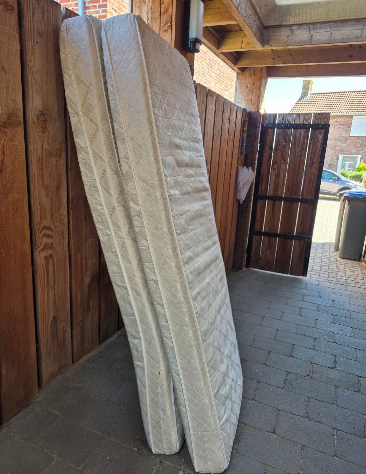 Gratis Twee eenpersoonscaravan matrassen 67x190 cm, Ophalen, Gebruikt, 190 cm of minder, Matras