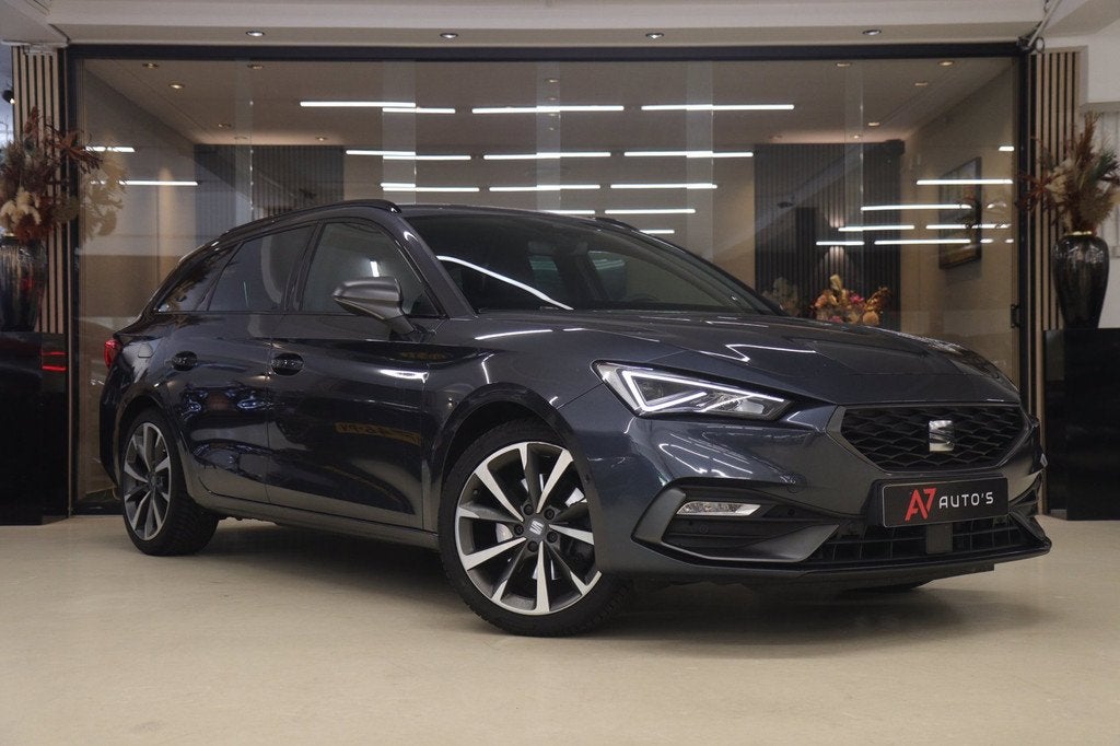 Seat Leon Sportstourer 1.5 eTSI FR NAP/CARPLAY/ACC/PDC/CAM/L, Stof, Euro 6, 4 cilinders, Leon