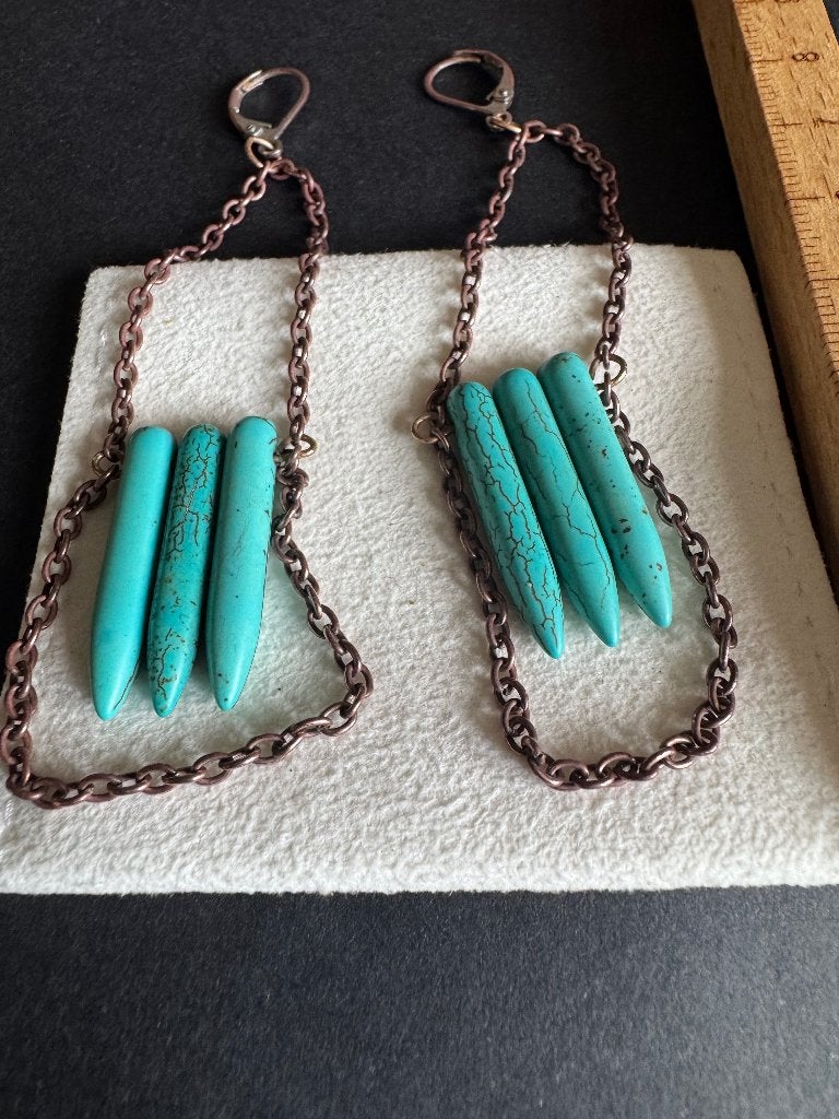 Opvallende lange hanger oorbellen met turquoise stenen, Overige materialen, Overige kleuren, Ophalen of Verzenden, Hangers