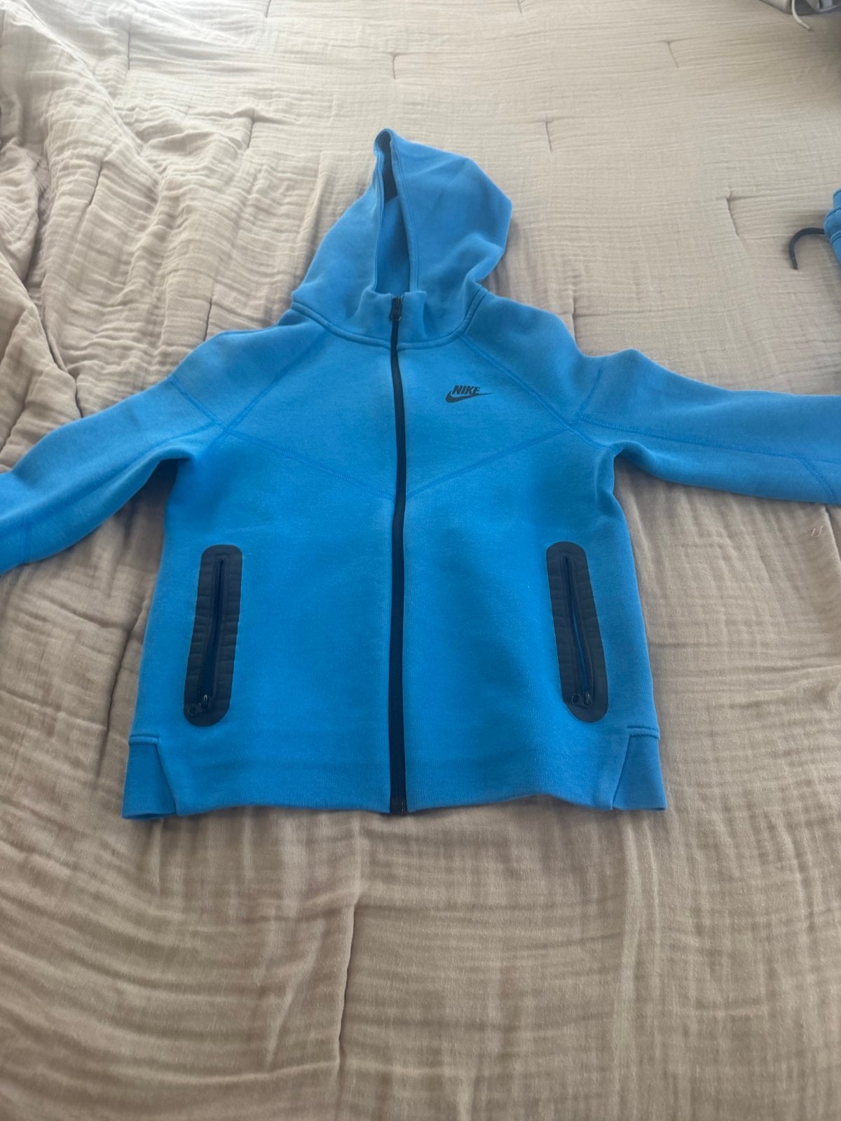 Nike Tech Fleece en Nike Air Kledingpakket (3 stuks), Ophalen of Verzenden, Gebruikt, Jongen of Meisje